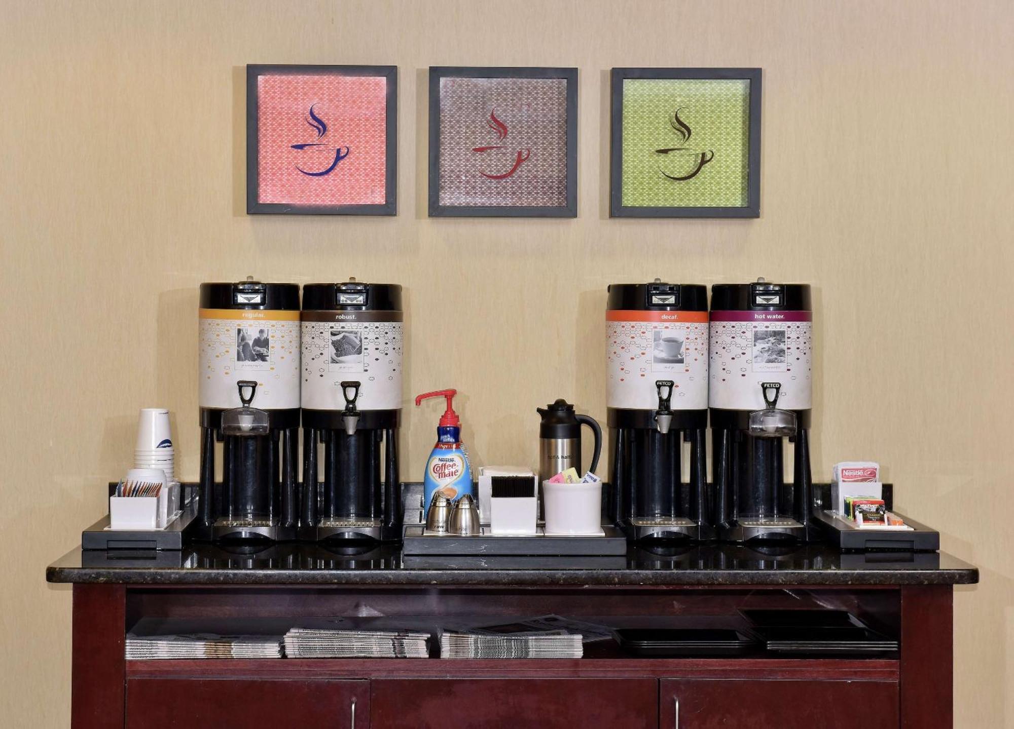 拉斯顿汉普顿酒店 外观 照片